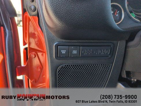 Used 2015 Jeep Wrangler Unlimited Rubicon w/ Dual Top Group AWD/4WD image 14