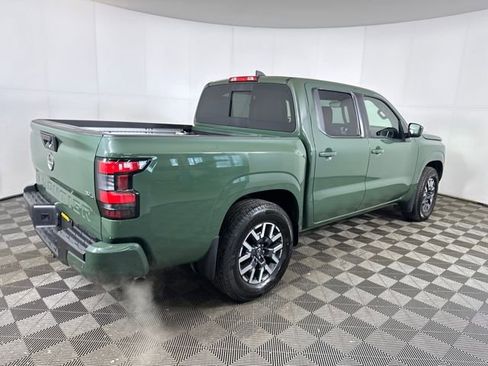 Used 2024 Nissan Frontier SL w/ Technology Package image 3