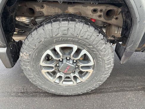 Used 2024 GMC Sierra 2500 SLE w/ SLE Value Package; image 14