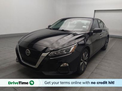 Used 2021 Nissan Altima 2.5 SV w/ SV Premium Package