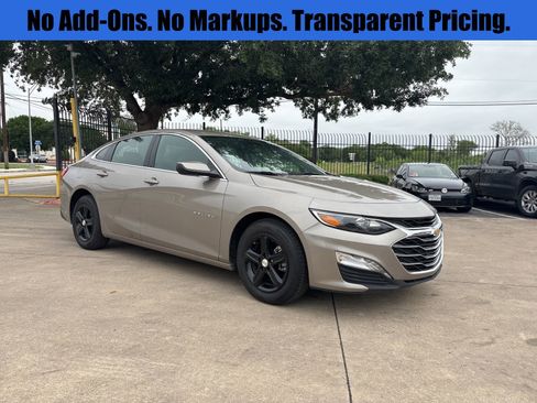Used 2024 Chevrolet Malibu LT FWD image 1