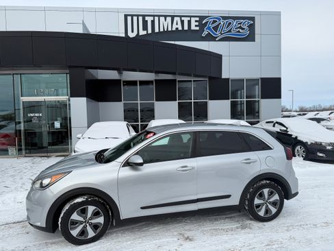 Used 2018 Kia Niro FE image 1