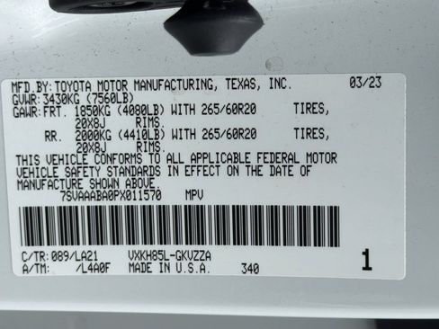 Used 2023 Toyota Sequoia Platinum AWD/4WD image 37