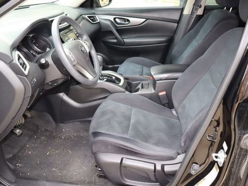 Used 2016 Nissan Rogue S FWD image 14