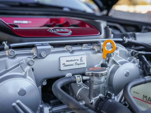 Used 2023 Nissan GT-R NISMO w/ Floor Mat Package AWD/4WD image 18