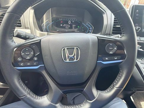 Used 2023 Honda Odyssey Touring image 21