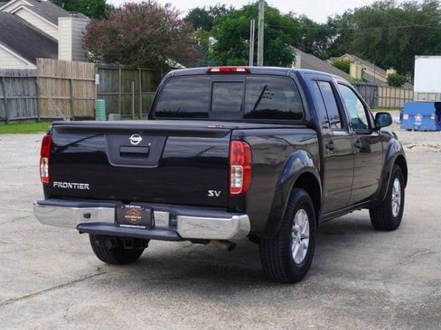 Used 2019 Nissan Frontier SV image 5