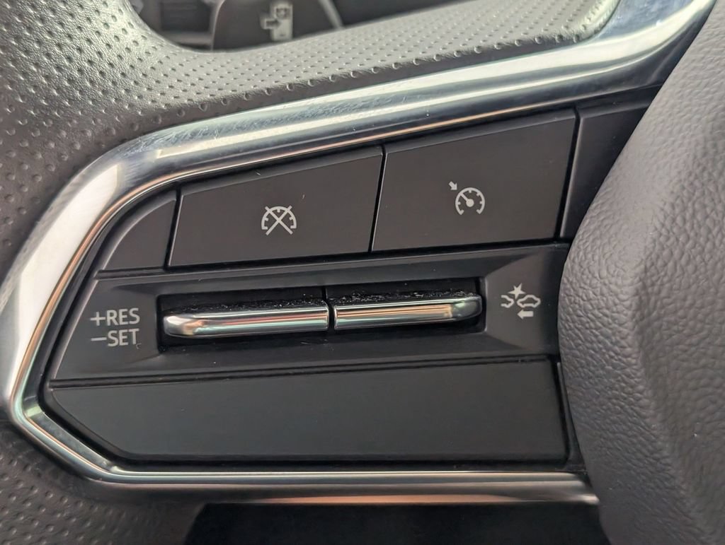 Certified 2026 Chevrolet Equinox EV LT FWD image 15