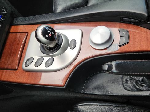 Used 2006 BMW M5 RWD image 23