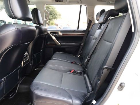 Used 2018 Lexus GX 460 Premium w/ Premium Package AWD/4WD image 42