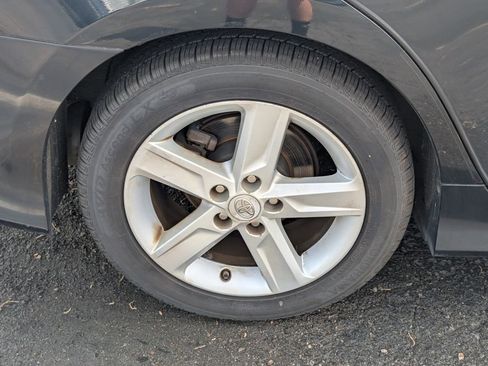 Used 2012 Toyota Camry SE image 10