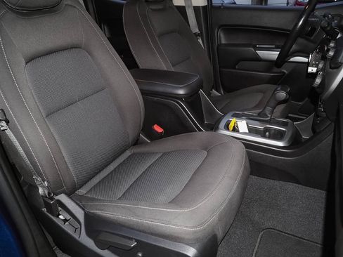 Used 2019 Chevrolet Colorado LT w/ LT Convenience Package AWD/4WD image 18