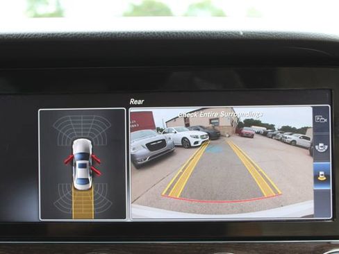 Used 2017 Mercedes-Benz E 300 image 32