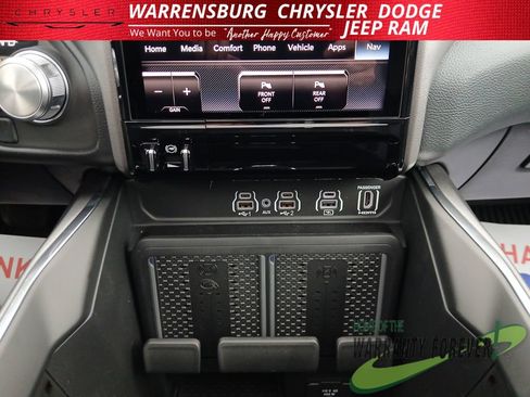New 2026 RAM 1500 Laramie AWD/4WD image 21