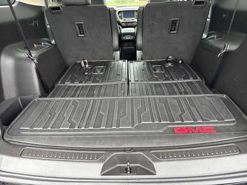 Used 2023 GMC Acadia Denali image 24