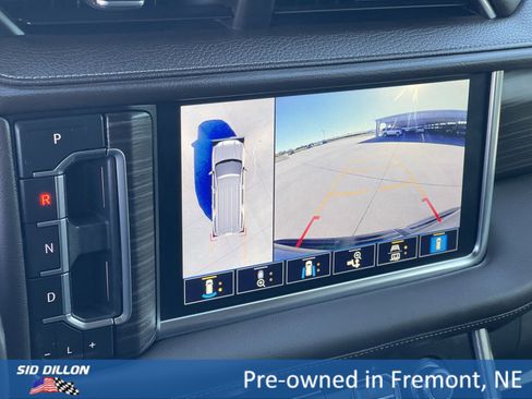 Used 2021 GMC Yukon XL Denali image 4