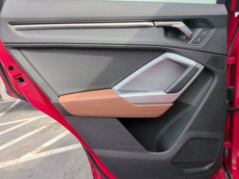 Used 2022 Audi Q3 2.0T Premium w/ Convenience Package image 39