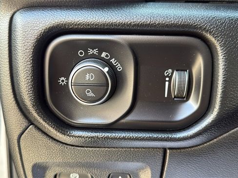 Used 2021 RAM 1500 Big Horn image 18