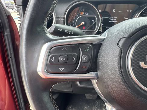 Used 2022 Jeep Wrangler Unlimited Sahara w/ LED Lighting Group AWD/4WD image 22