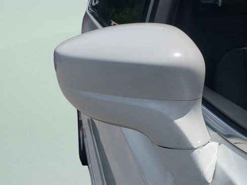 Used 2018 Chrysler Pacifica Touring-L Plus FWD image 11