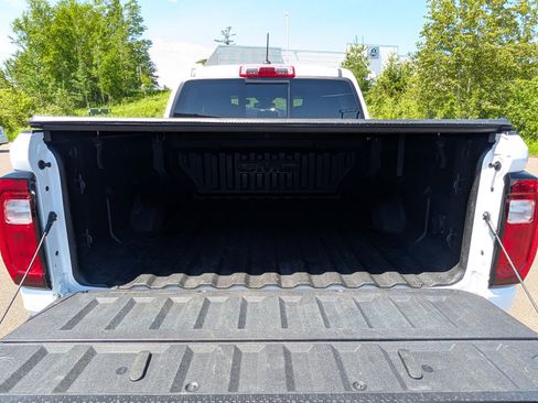 Used 2024 GMC Canyon Elevation w/ Convenience Package AWD/4WD image 18