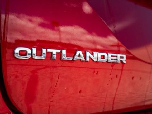 New 2026 Mitsubishi Outlander SE AWD/4WD image 10