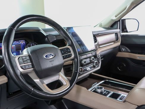 Used 2023 Ford Expedition Max Limited image 24