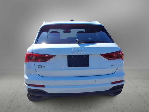 Used 2024 Audi Q3 2.0T Premium w/ Convenience Package AWD/4WD image 7