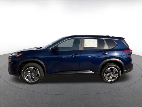 Used 2025 Nissan Rogue SV image 8