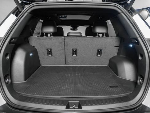 New 2026 Chevrolet Equinox LT w/ Convenience Package II image 9