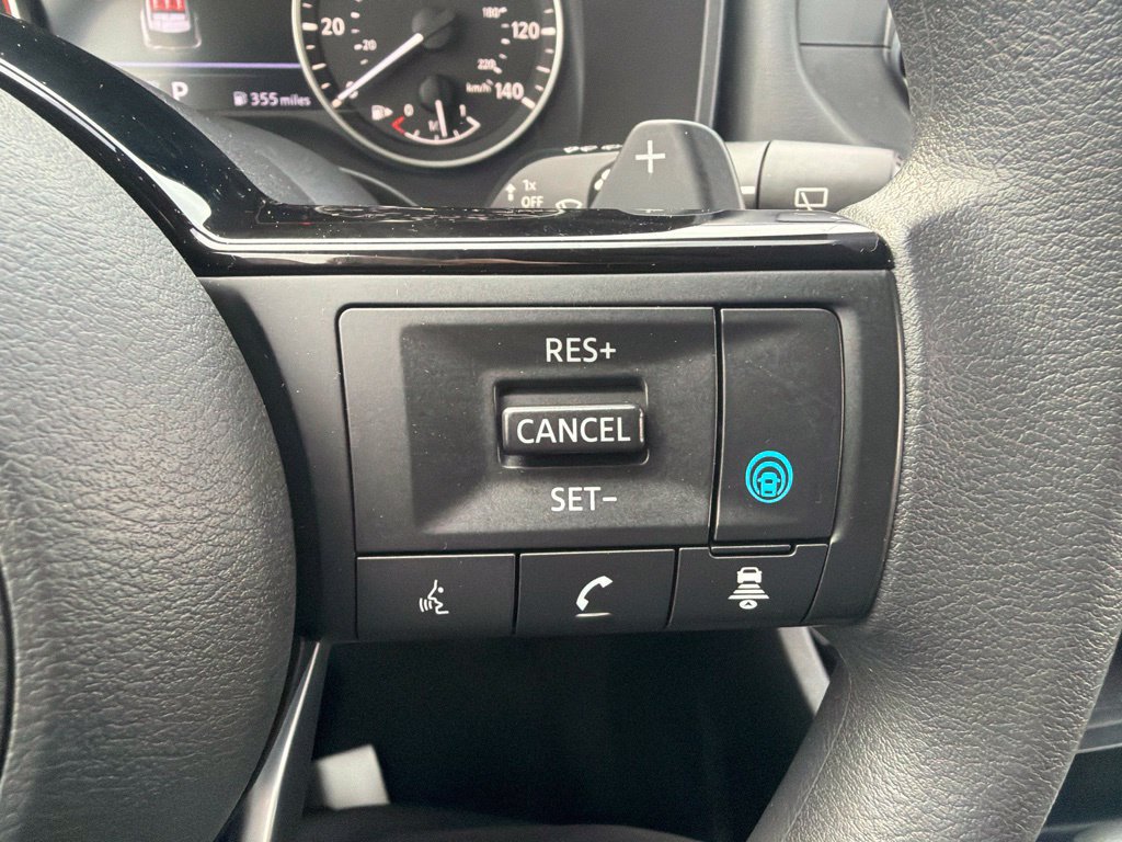Used 2023 Nissan Rogue SV FWD image 29