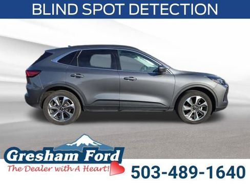 Used 2023 Ford Escape Platinum AWD/4WD image 7
