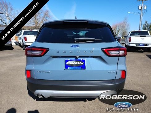 Used 2025 Ford Escape Active w/ Cold Weather Package image 12