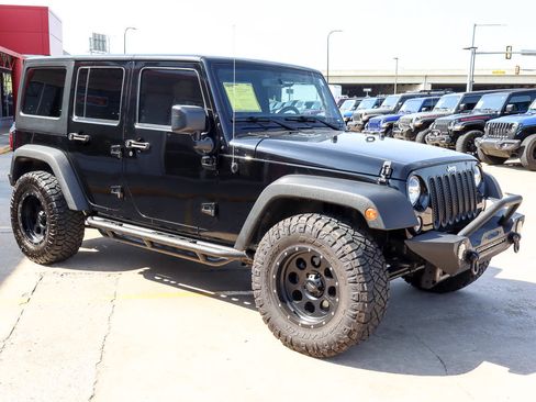 Used 2017 Jeep Wrangler Unlimited Sport w/ Quick Order Package 24S AWD/4WD image 4