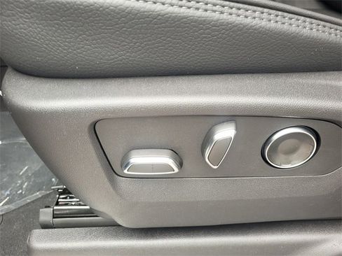 New 2025 GMC Sierra 2500 Denali w/ Denali Reserve Package image 6