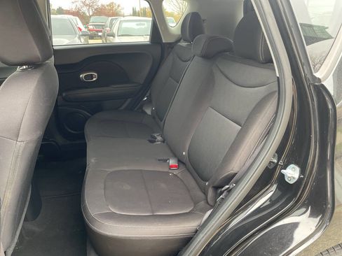 Used 2016 Kia Soul Base 4dr Crossover 6M image 13