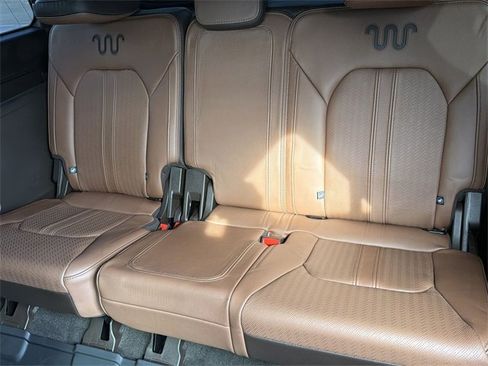 Used 2022 Ford Expedition King Ranch image 12