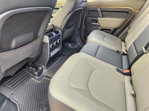 New 2026 Land Rover Defender 110 X-Dynamic SE image 20