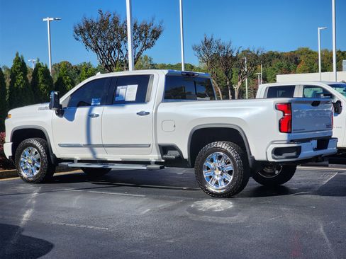 Used 2024 Chevrolet Silverado 3500 High Country w/ High Country Premium Package image 10