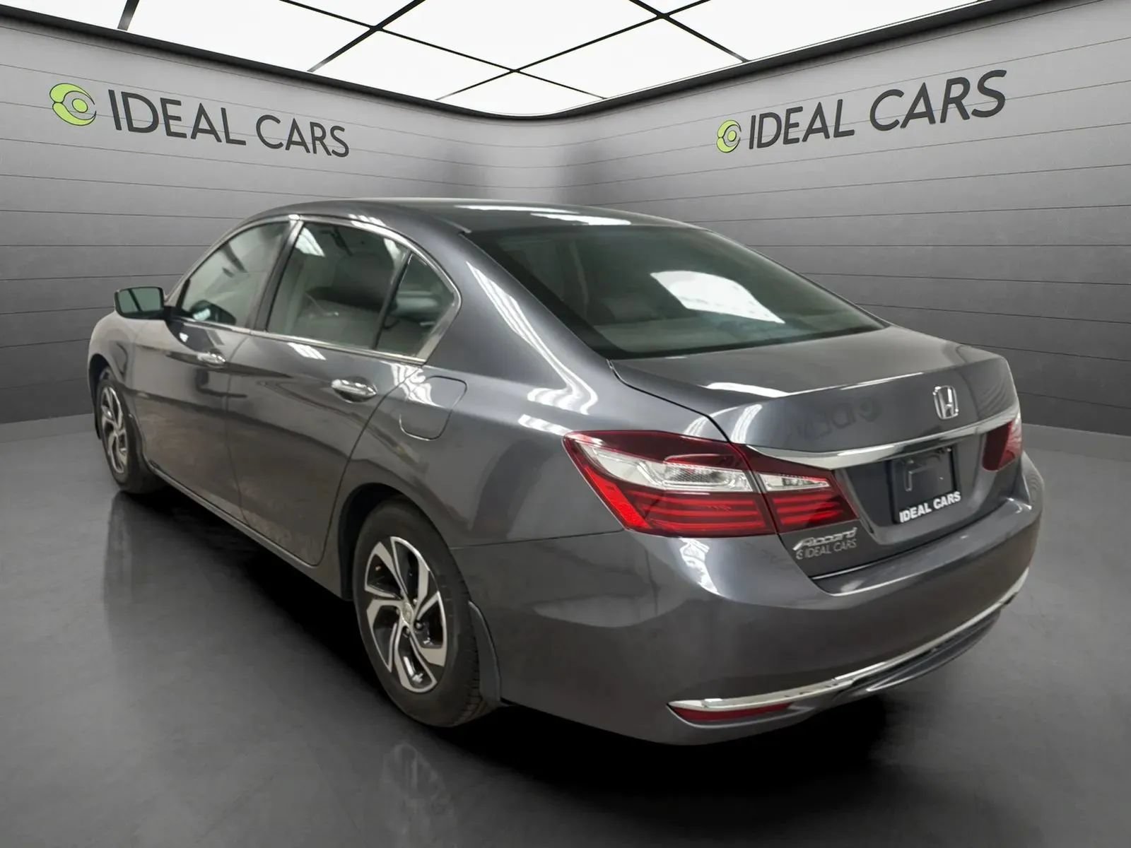 Used 2017 Honda Accord LX image 8