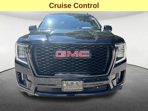 Used 2021 GMC Yukon SLT w/ SLT Premium Package AWD/4WD image 4