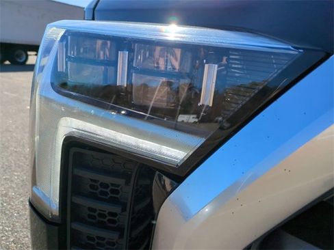 Used 2024 Toyota Tundra Limited image 10