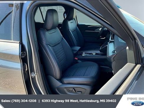 New 2025 Ford Explorer ST-Line w/ Premium Package image 4