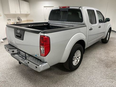 Used 2017 Nissan Frontier SV w/ SV Value Truck Package image 9