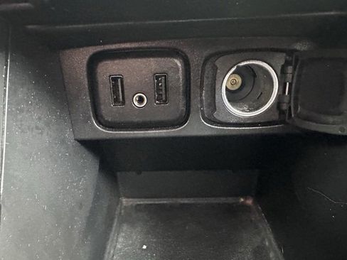 Used 2019 Buick Encore Sport Touring image 24