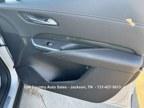 Used 2021 Cadillac XT4 Sport image 17