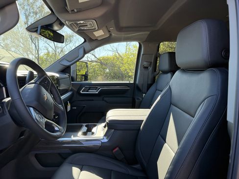 New 2026 Chevrolet Silverado 3500 LTZ w/ LTZ Convenience Package AWD/4WD image 14