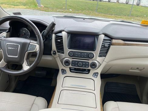 Used 2017 GMC Yukon Denali w/ Open Road Package AWD/4WD image 24