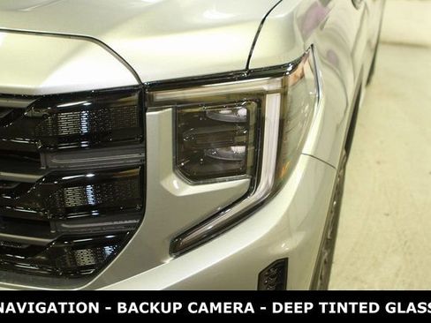 New 2025 GMC Sierra 1500 Elevation image 9