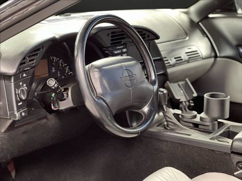 Used 1994 Chevrolet Corvette Coupe RWD image 10